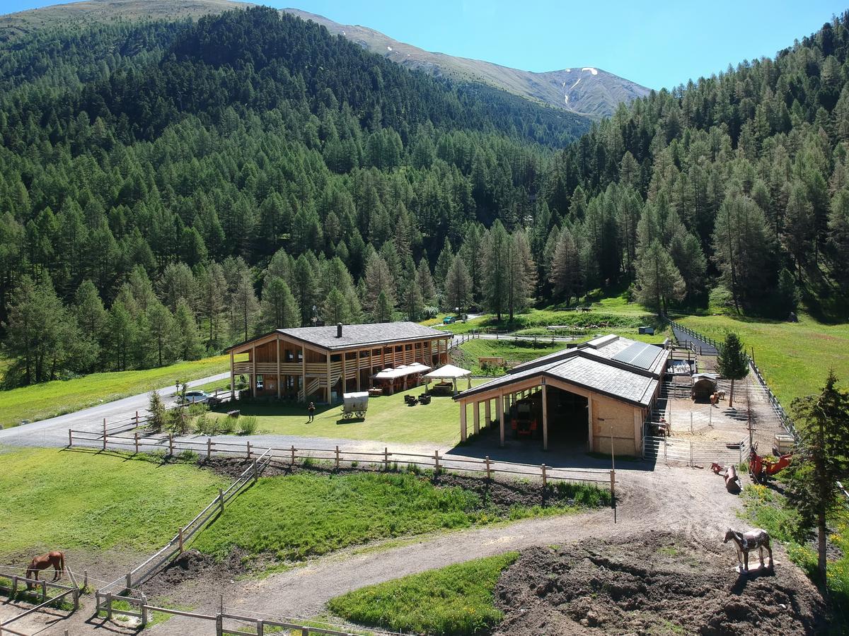 La Tresenda Hotel And Mountain Farm Livigno Buitenkant foto